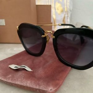 Miu Miu Sunglasses Complete